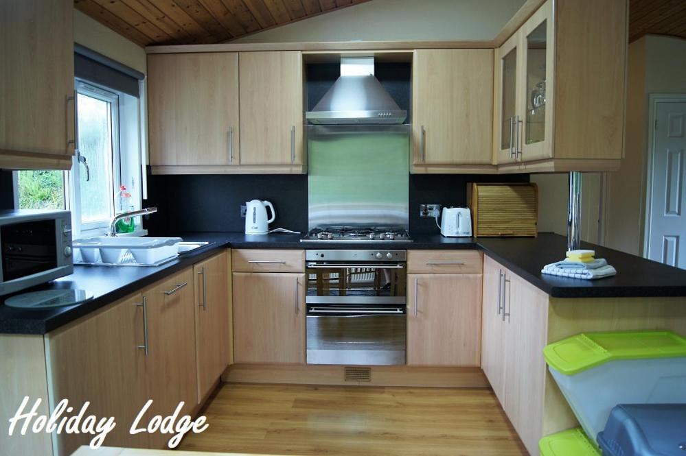 Greenways Valley Holiday Park Грейт-Торрингтон Экстерьер фото